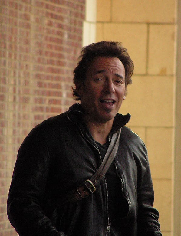 Bruce Springsteen спел с Bleachers «Jersey Girl» и «Chinatown» в Эсбери-Парке