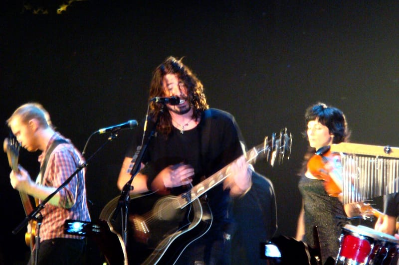 Foo Fighters разогреют AC/DC на концерте в Сент-Луисе 8 сентября