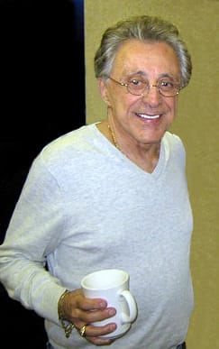 Frankie Valli опроверг сообщение брата о завершении карьеры