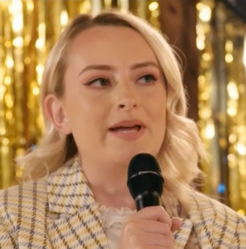 Amelia Dimoldenberg закрывает шоу Chicken Shop Date после 12 лет