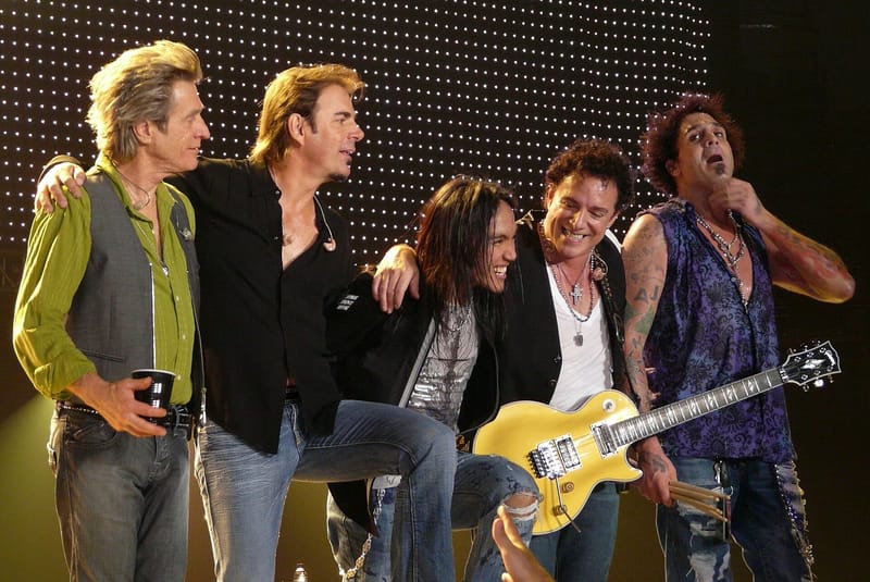 Барабанщик Journey Deen Castronovo госпитализирован после приступа на концерте в Талсе