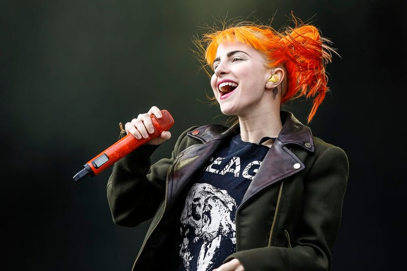 Hayley Williams резко ответила DHS после выкриков против ICE на концерте