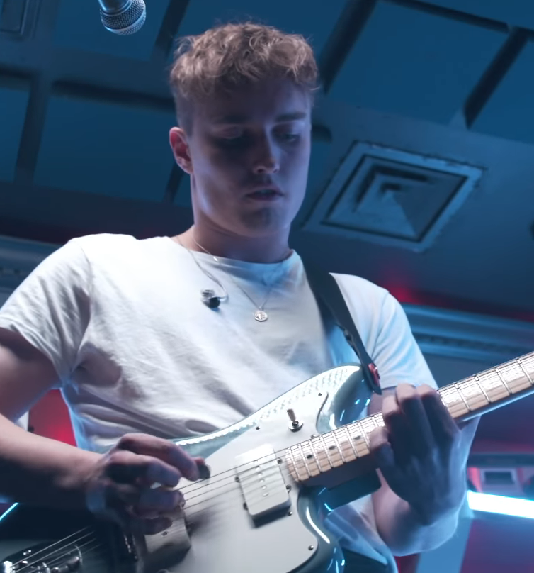 Sam Fender пообещал снизить цены на билеты стадионного тура 2027 года
